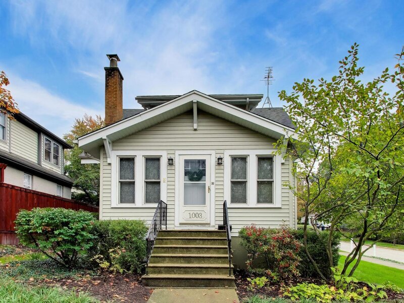 1003 Ash Street St. Charles IL 60174