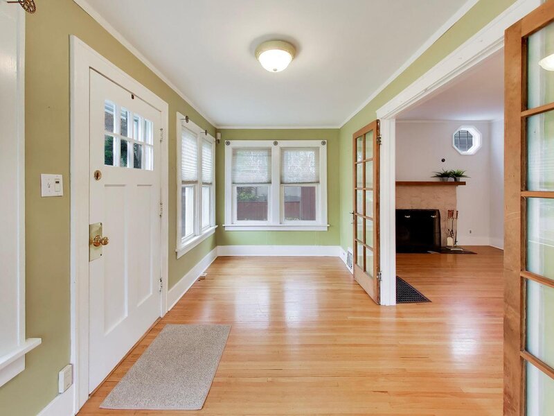 1003 Ash Street St. Charles IL 60174