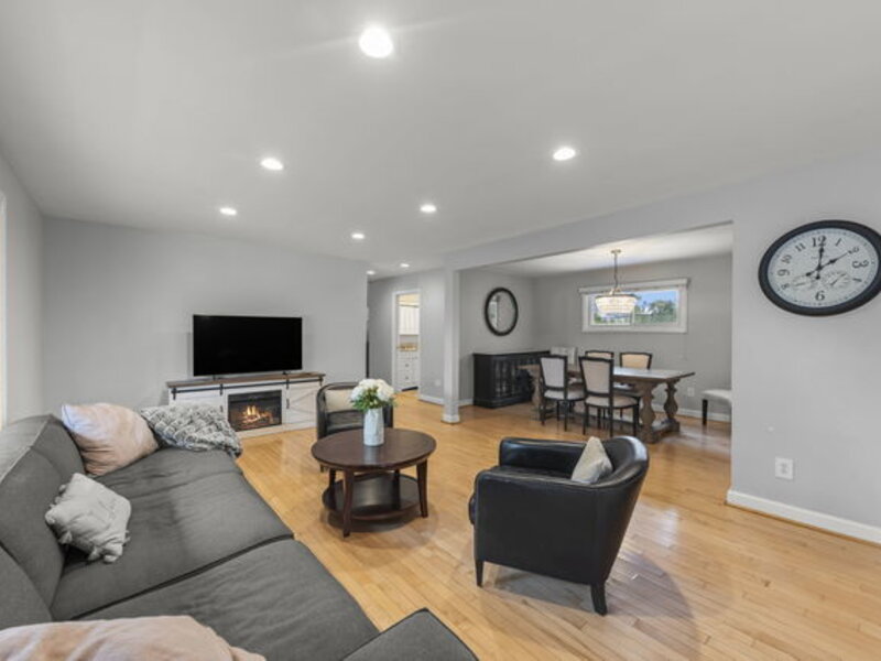 1 Westview Avenue Lombard IL 60148