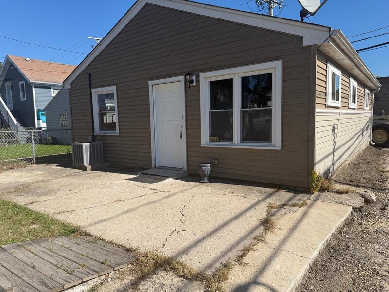 4417 N Nagle Avenue Harwood Heights IL 60706