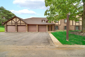 Photo of 1659 Dover Court Wheaton IL 60189