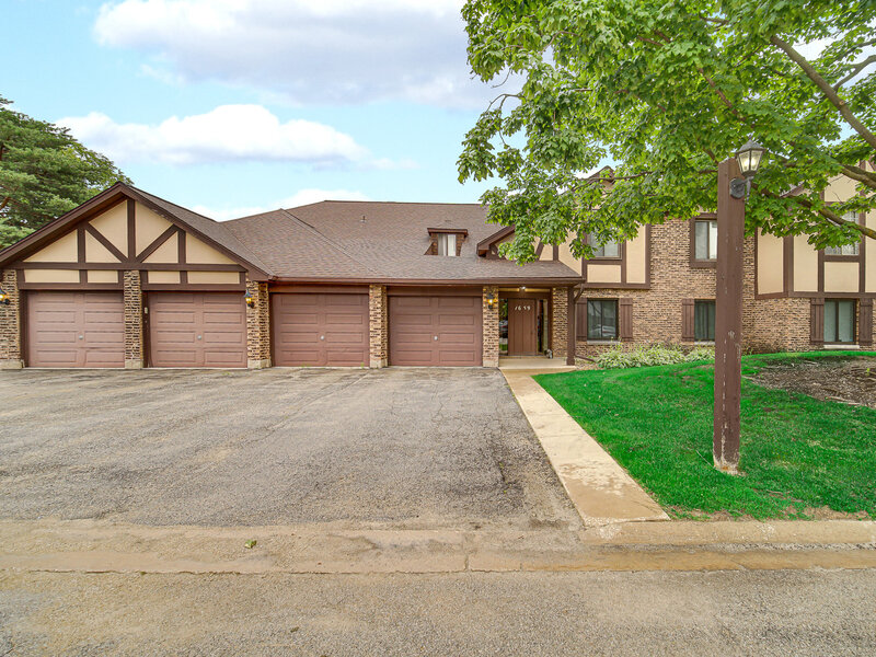 1659 Dover Court Wheaton IL 60189