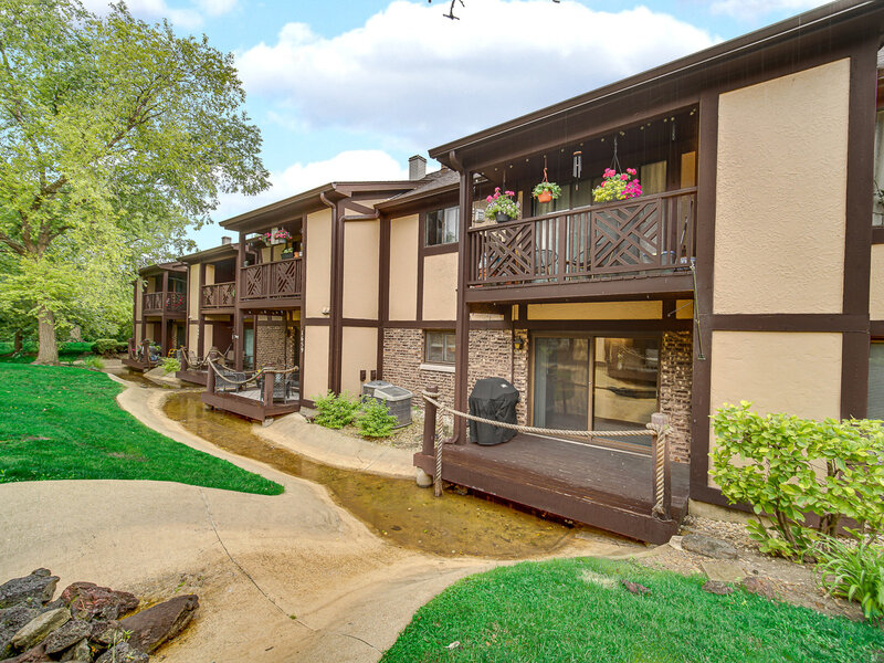 1659 Dover Court Wheaton IL 60189