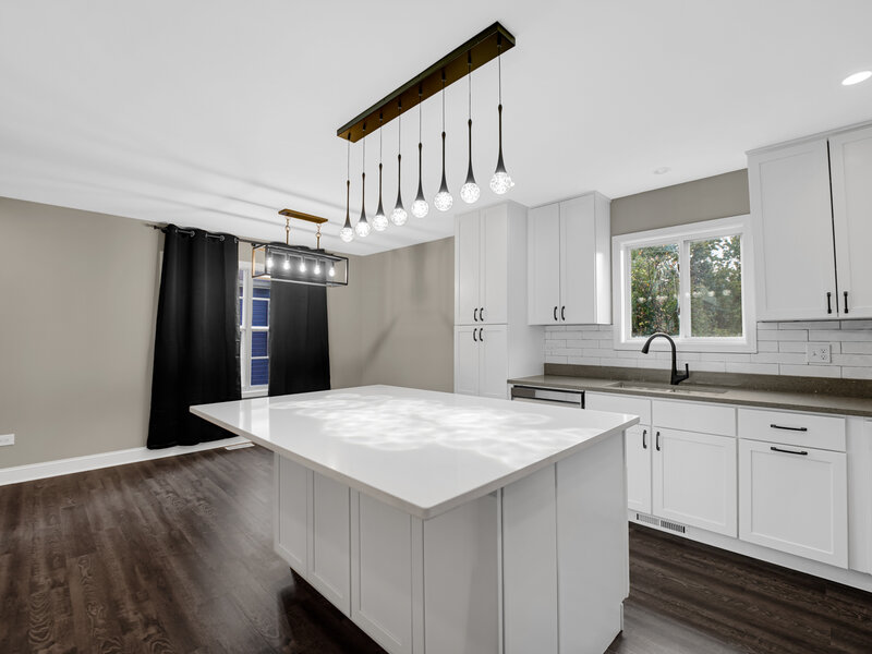 171 Glen Lake Drive Bolingbrook IL 60440