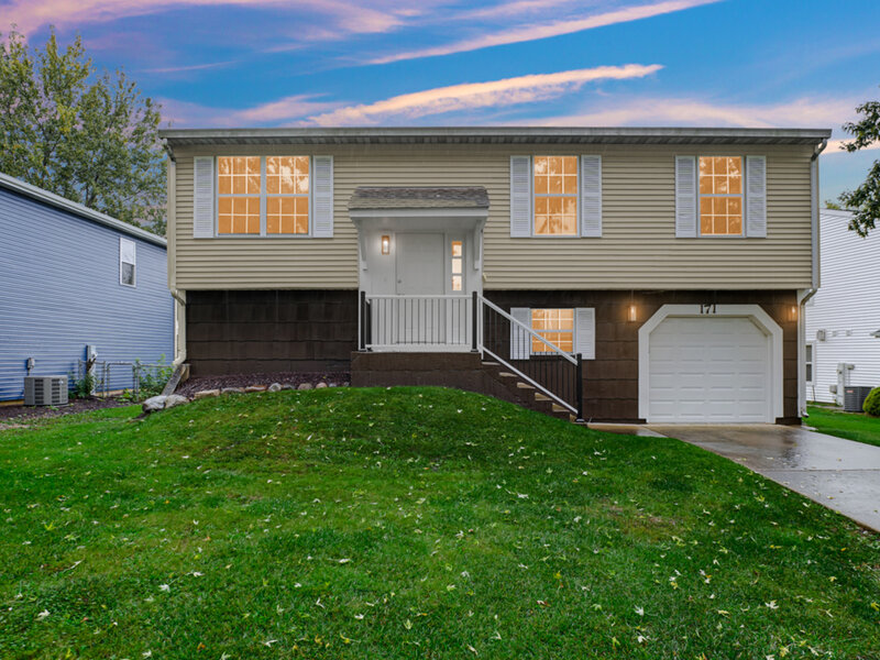 171 Glen Lake Drive Bolingbrook IL 60440