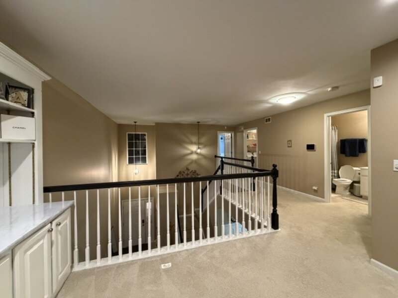 335 Thornwood Way South Elgin IL 60177