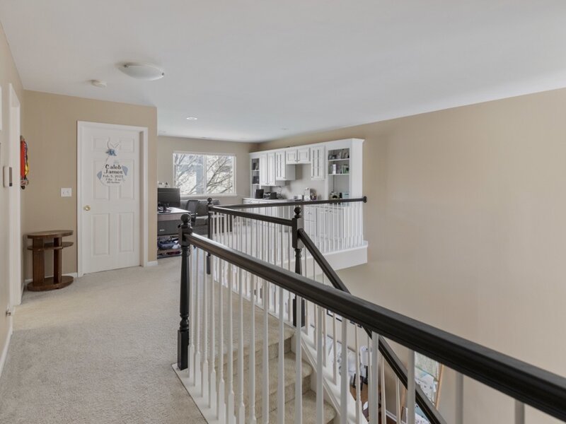 335 Thornwood Way South Elgin IL 60177