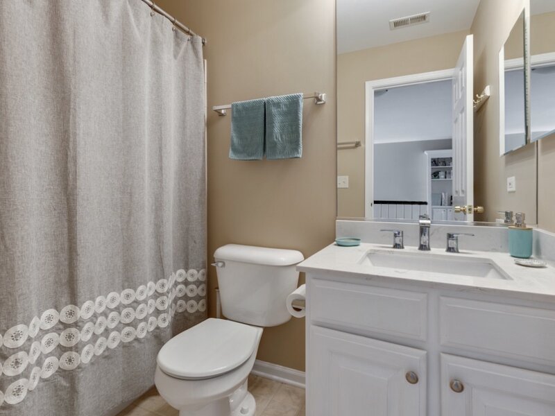 335 Thornwood Way South Elgin IL 60177