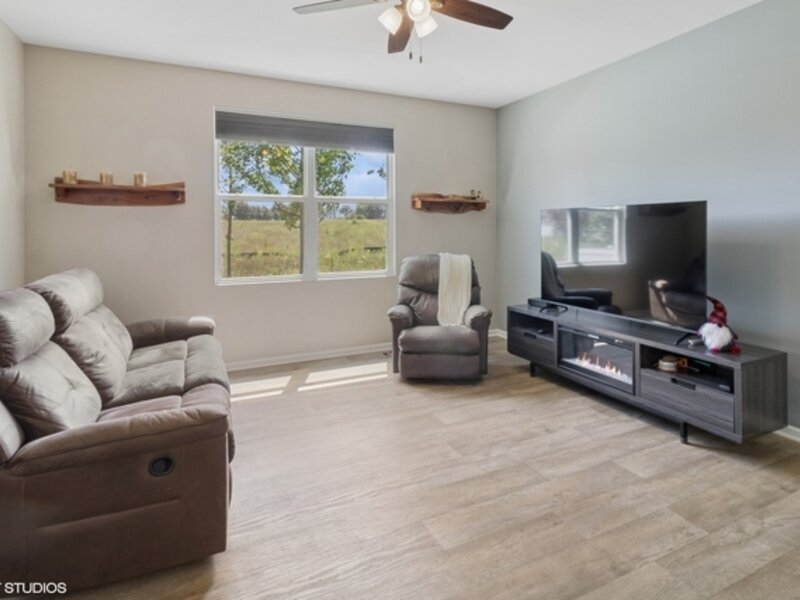 6813 Cobble Springs Lane Wonder Lake IL 60097