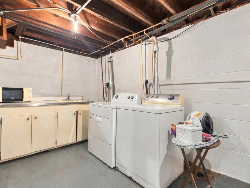 8 S Randall Road Aurora IL 60506