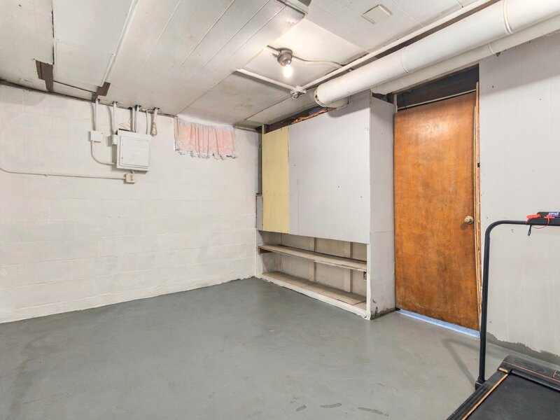 8 S Randall Road Aurora IL 60506