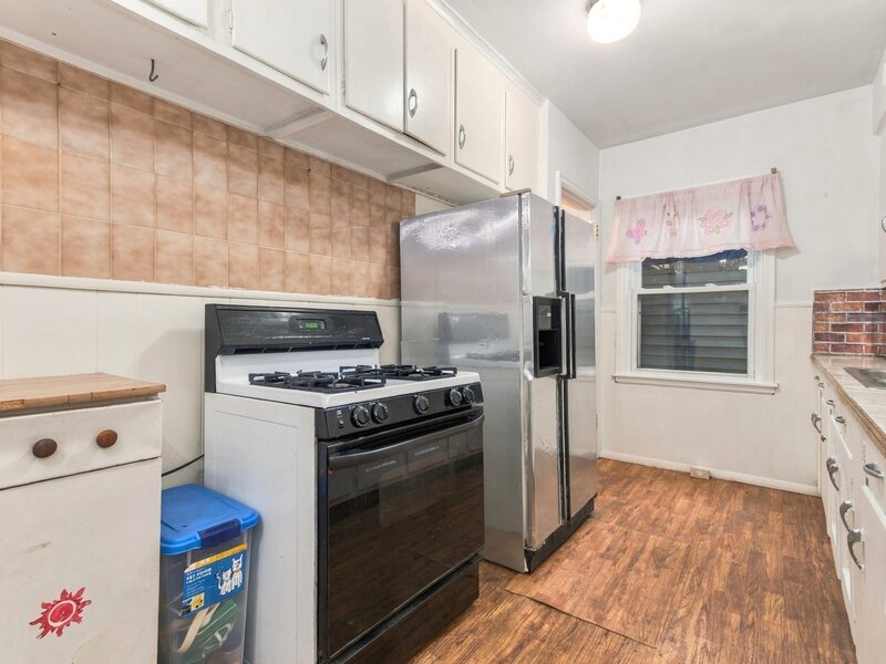 8 S Randall Road Aurora IL 60506