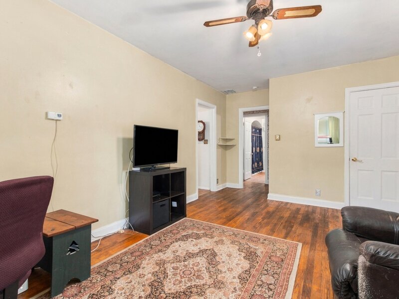 8 S Randall Road Aurora IL 60506