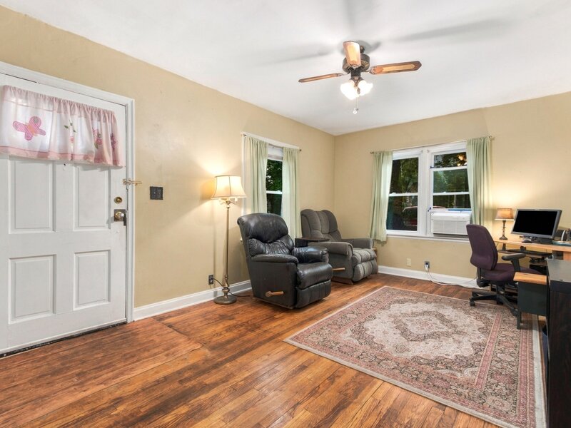 8 S Randall Road Aurora IL 60506
