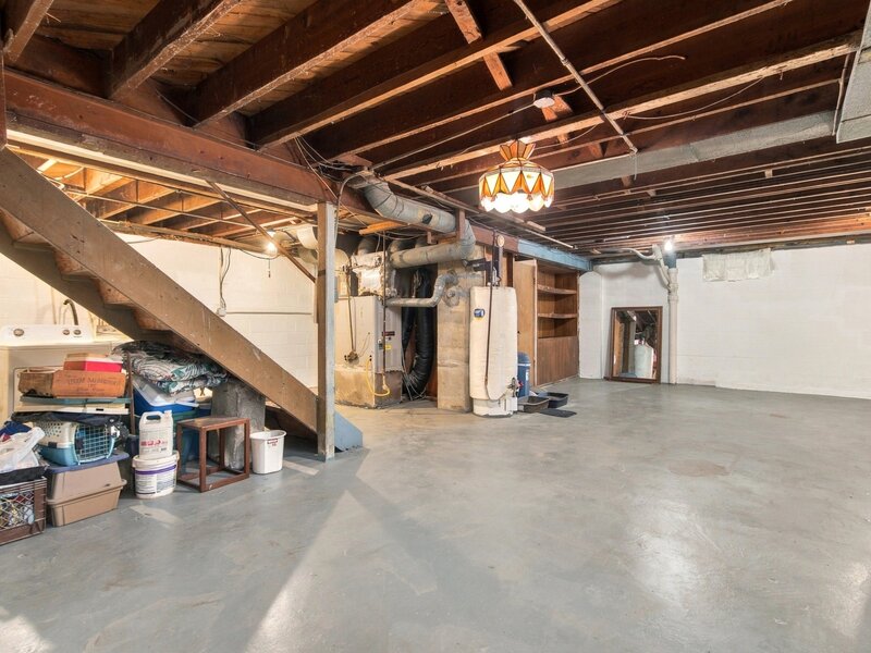 8 S Randall Road Aurora IL 60506