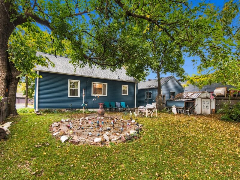8 S Randall Road Aurora IL 60506