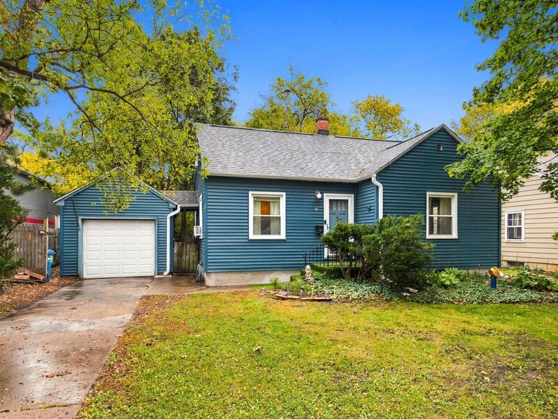 8 S Randall Road Aurora IL 60506