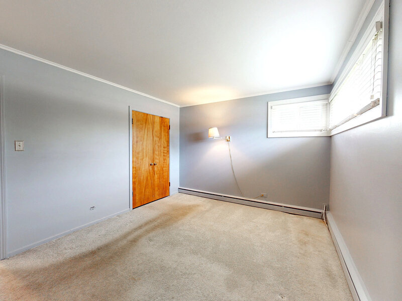 1161 W Grant Drive Des Plaines IL 60016