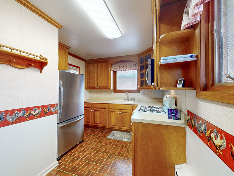 1161 W Grant Drive Des Plaines IL 60016