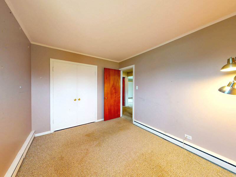 1161 W Grant Drive Des Plaines IL 60016