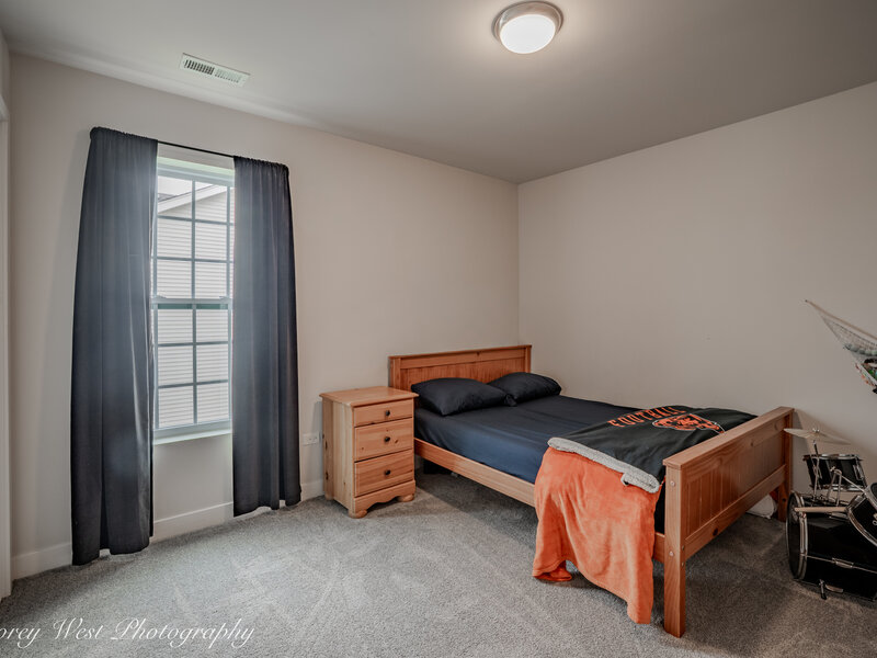 1147 Freedom Road Elburn IL 60119
