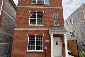 Photo of 304 N Parkside Avenue Chicago IL 60644