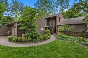 Photo of 905 Barclay Court Champaign IL 61821