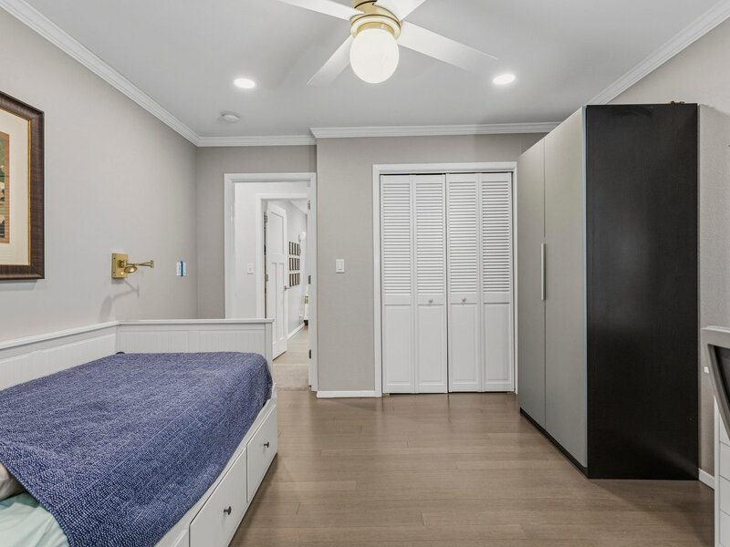 905 Barclay Court Champaign IL 61821