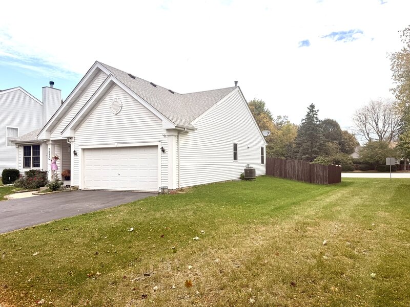 7055 Nathan Lane Carpentersville IL 60110