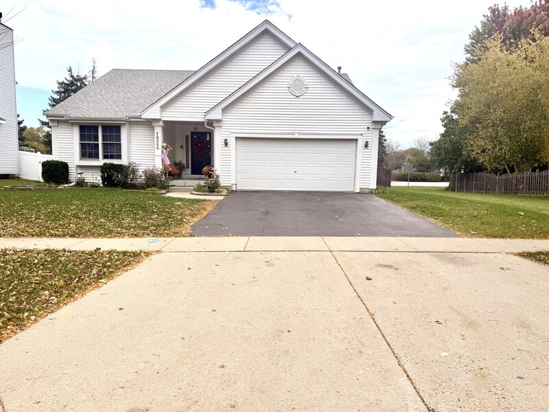 7055 Nathan Lane Carpentersville IL 60110