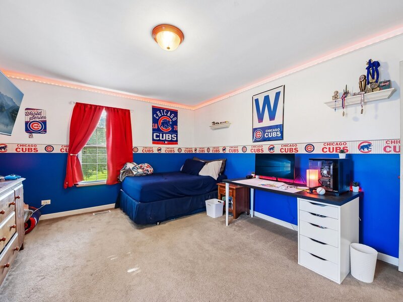 250 Sparrow Drive Woodstock IL 60098