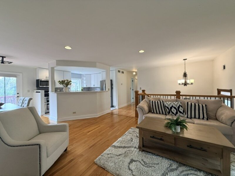 9 Greenwood Court Buffalo Grove IL 60089