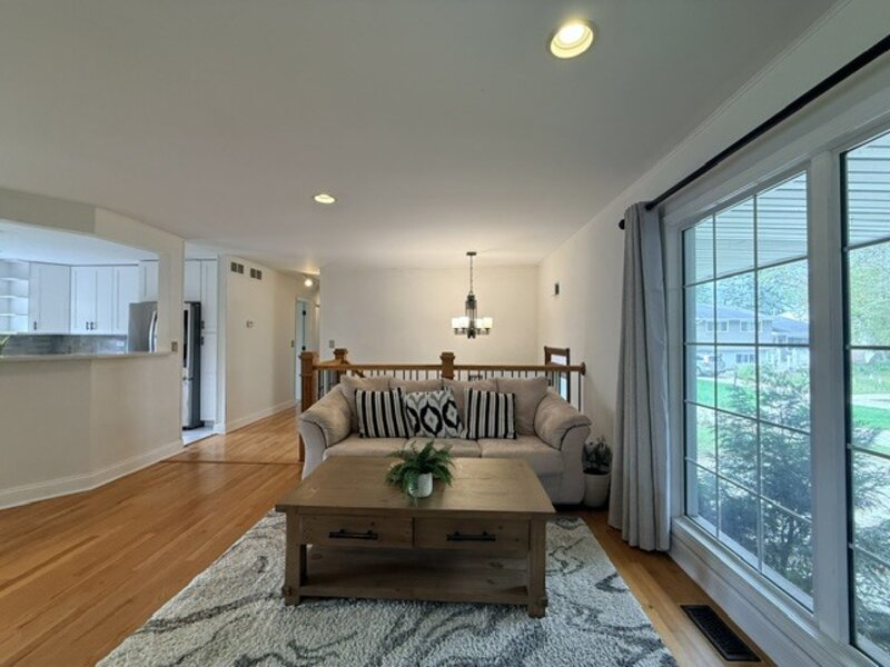 9 Greenwood Court Buffalo Grove IL 60089