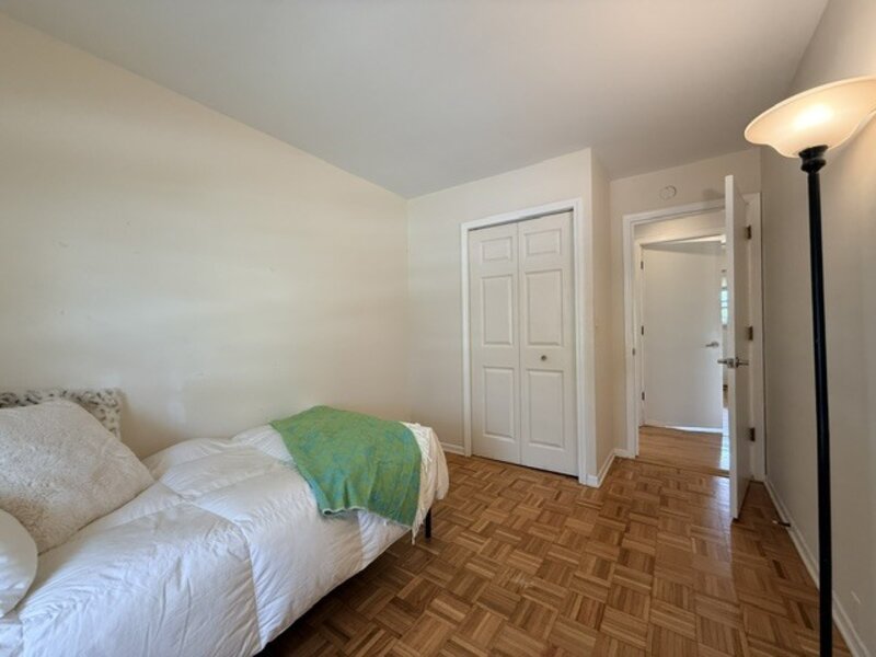 9 Greenwood Court Buffalo Grove IL 60089