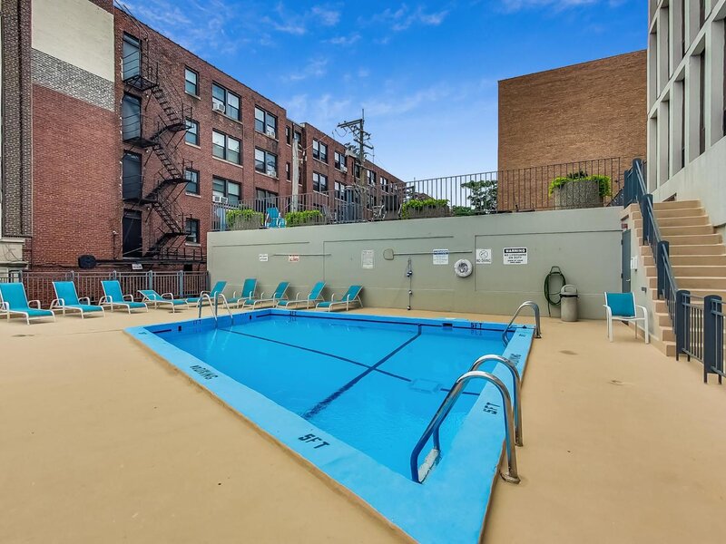 444 W Fullerton Parkway Chicago IL 60614