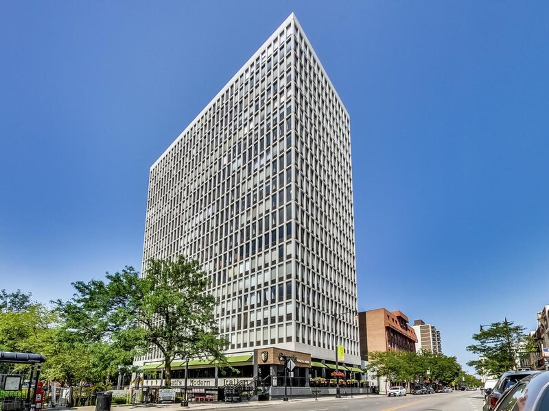 444 W Fullerton Parkway Chicago IL 60614