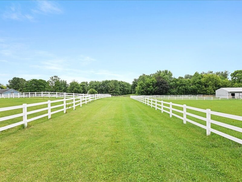 6 Palomino Drive St. Charles IL 60175