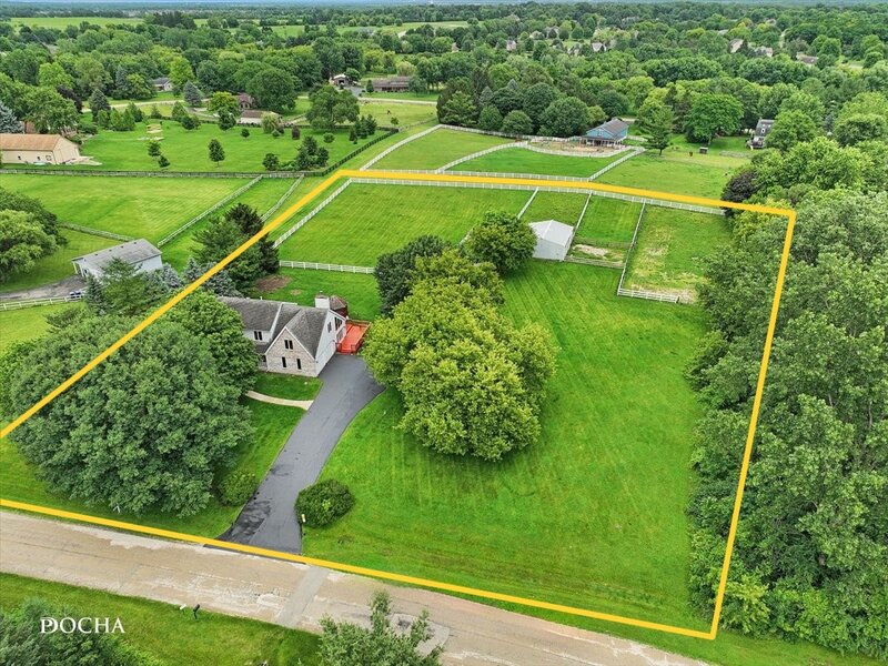 6 Palomino Drive St. Charles IL 60175