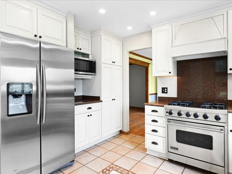 6 Palomino Drive St. Charles IL 60175
