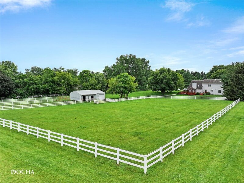 6 Palomino Drive St. Charles IL 60175