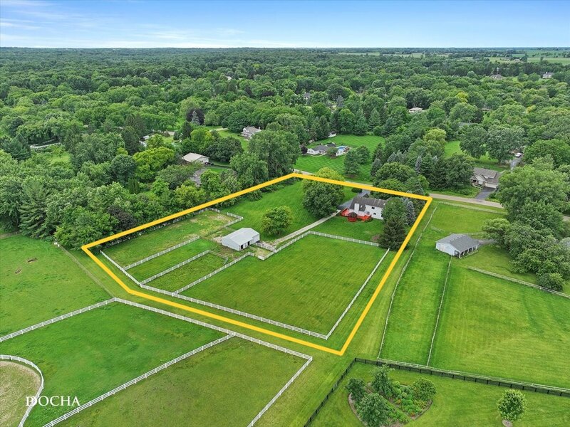 6 Palomino Drive St. Charles IL 60175