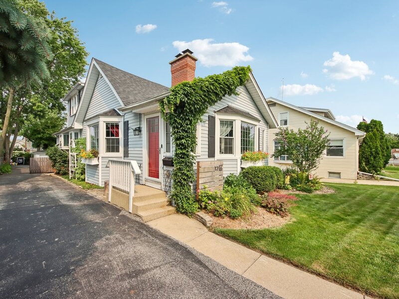 1216 Canfield Road Park Ridge IL 60068
