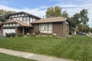 Photo of 700 W 58th Street Westmont IL 60559