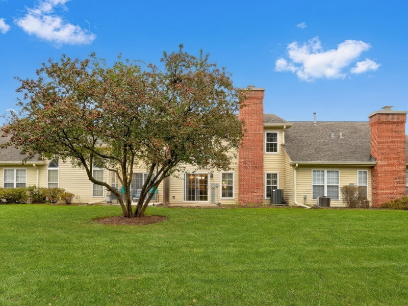 36098 N New Bridge Court Gurnee IL 60031