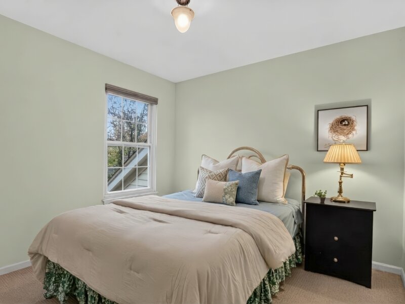 36098 N New Bridge Court Gurnee IL 60031