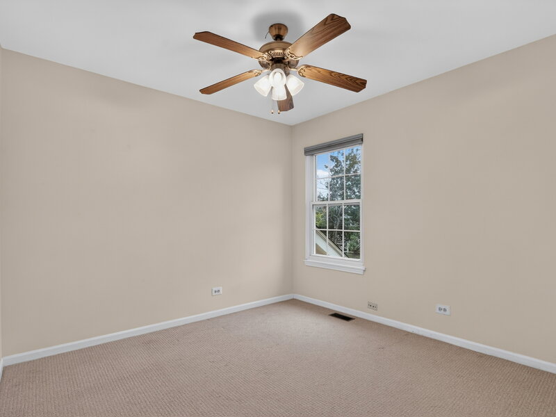 36098 N New Bridge Court Gurnee IL 60031