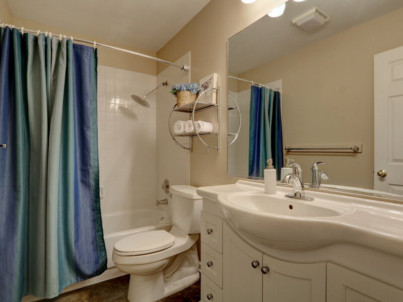 36098 N New Bridge Court Gurnee IL 60031