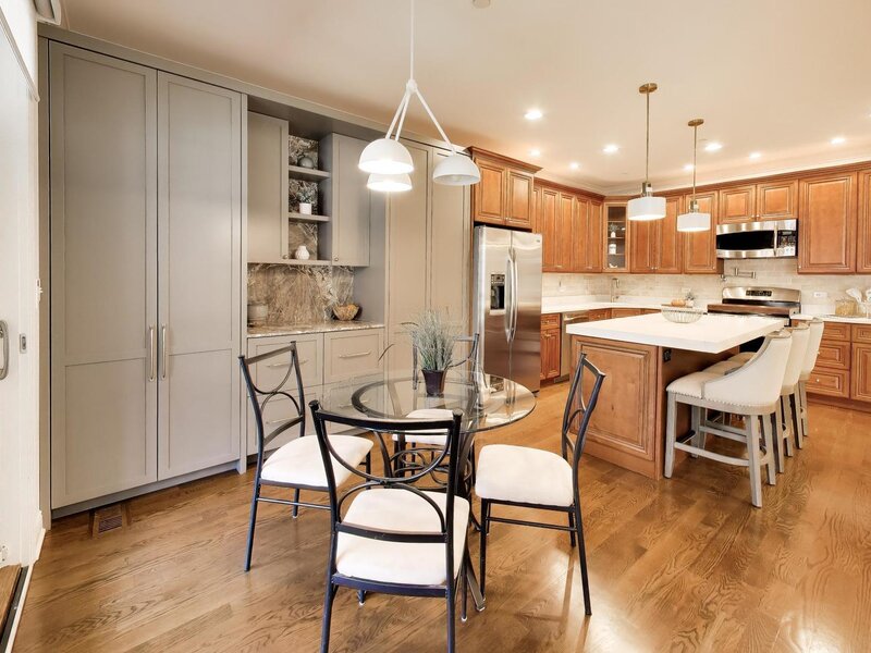 1213 W Charles Lane Westmont IL 60559