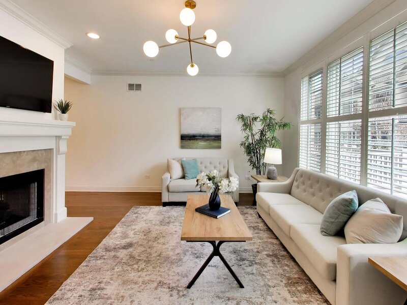 1213 W Charles Lane Westmont IL 60559