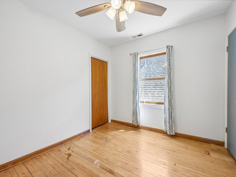 3819 N Kilpatrick Avenue Chicago IL 60641